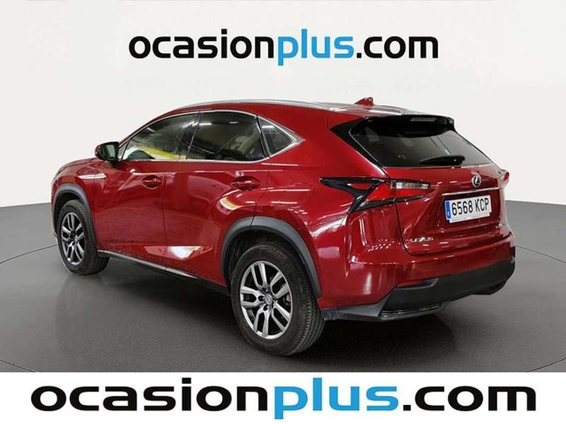 Usado Lexus NX300h Executive Line 197 CV (144 kW) 2017 Rojo SUV