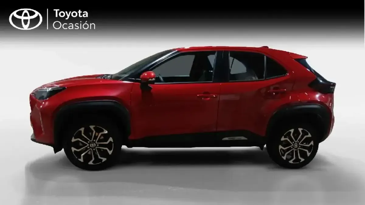 Usado Toyota Yaris Cross Active 116 CV (85 kW) 2022 Rojo SUV