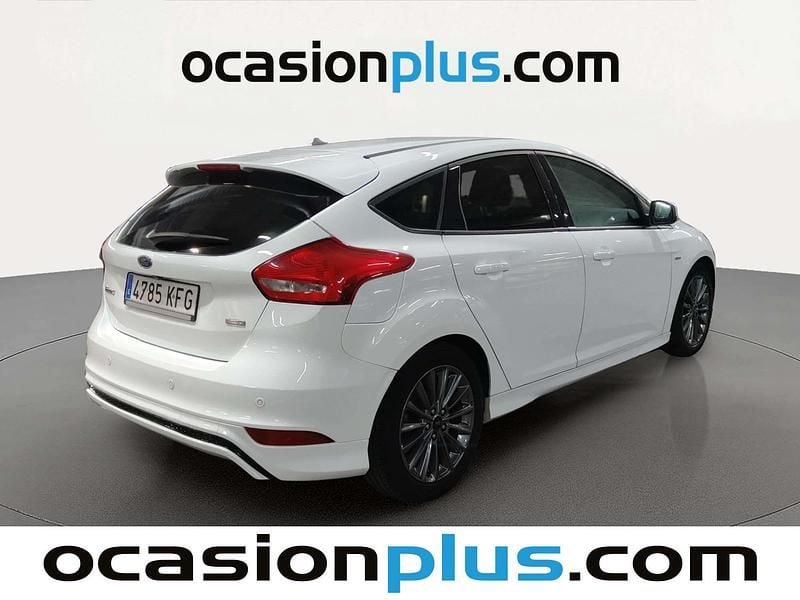 Usado Ford Focus ST-Line 125 CV (91 kW) 2017 Blanco Utilitario