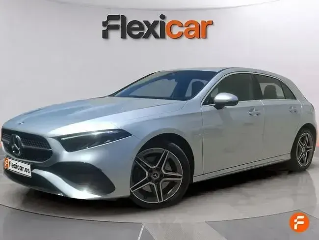 Käytetty Mercedes A250 218 HP (160 kW) 2023 Harmaa