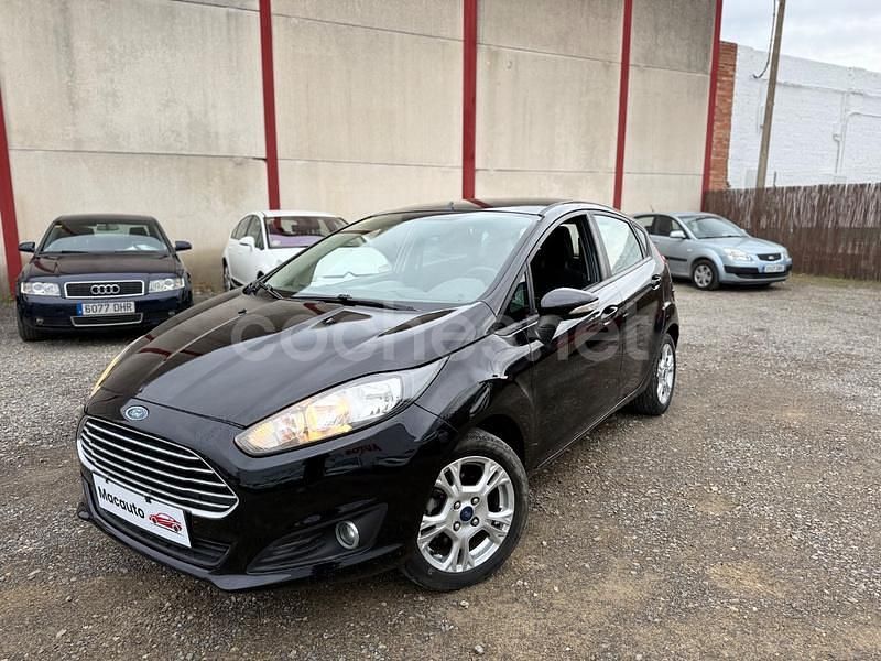 Negro Usado 2014 Ford Fiesta Titanium Berlina | 6300 € (Un poco caro) - Imagen 1/4