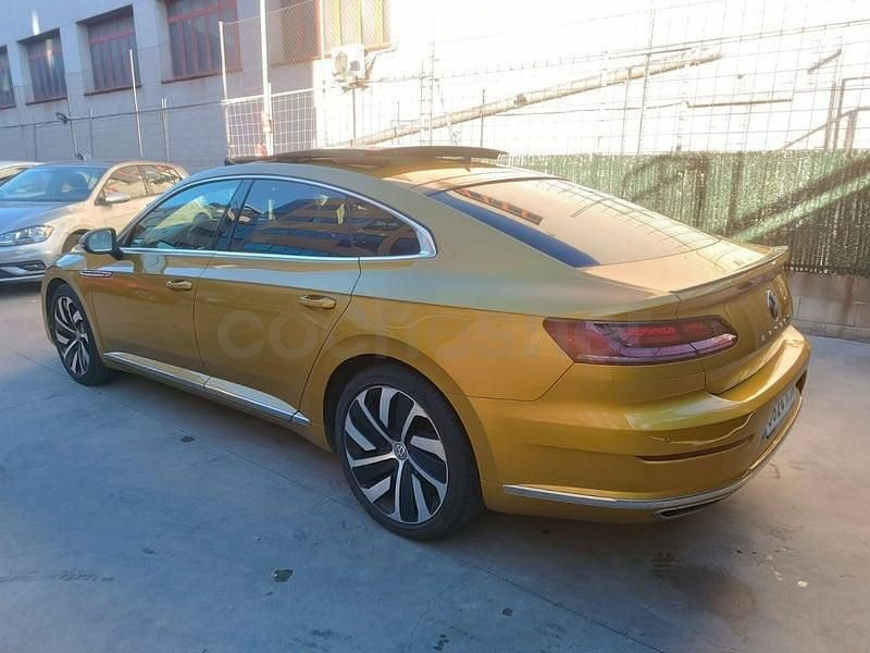 Usado VW Arteon R-line 150 CV (110 kW) 2018 Amarillo Utilitario
