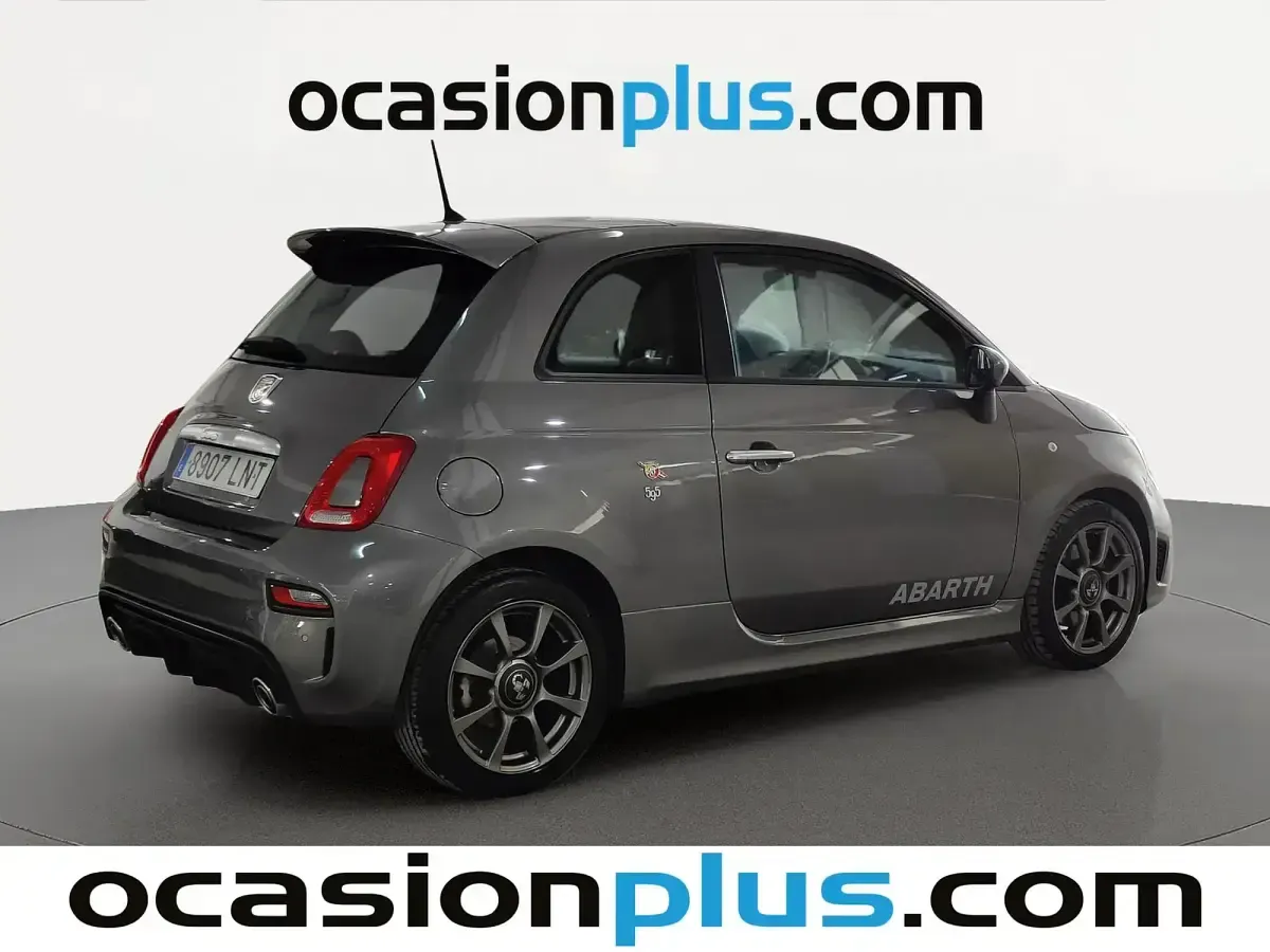 Usado Abarth 595 145 CV (106 kW) 2021 Gris Utilitario