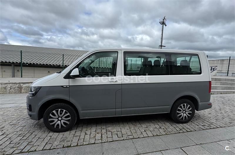 Usado VW Caravelle 102 CV (75 kW) 2017 Gris / plata Monovolumen