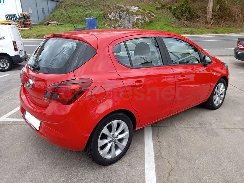 Usado Opel Corsa Selective 90 CV (66 kW) 2017 Rojo Utilitario