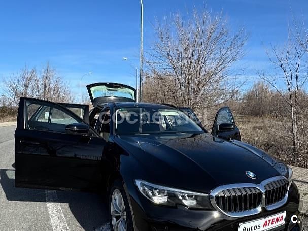 Usado BMW 318 150 CV (110 kW) 2020 Negro Familiar