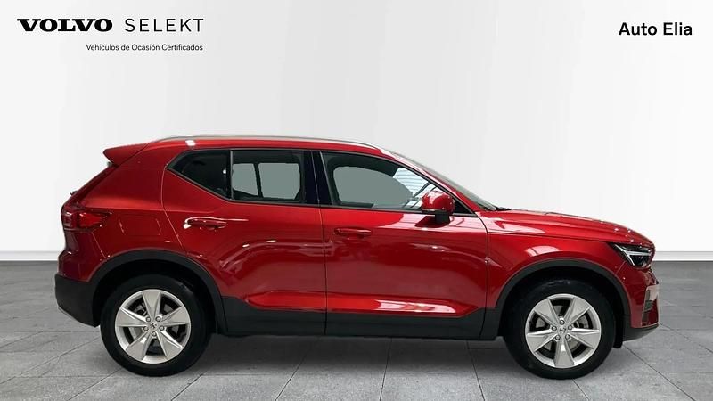 Usado Volvo XC40 Core 197 CV (144 kW) 2023 Rojo SUV