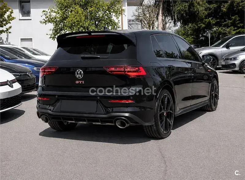 Usado VW Golf VIII GTI Clubsport 301 CV (221 kW) 2024 Negro Berlina