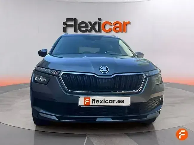 Usado Skoda Kamiq Selection 115 CV (84 kW) 2024 Gris SUV