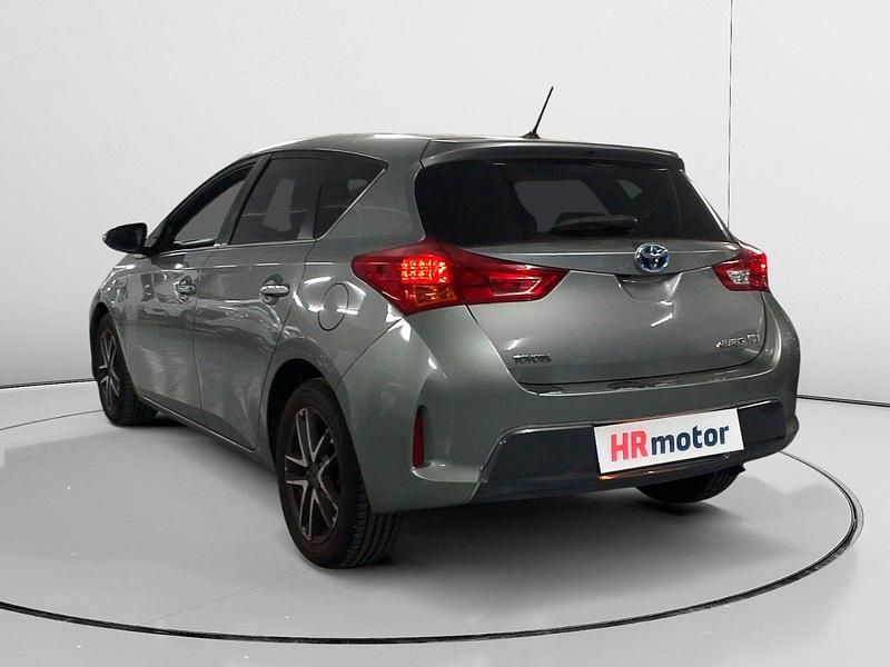 Usado Toyota Auris Hybrid 136 CV (100 kW) 2015