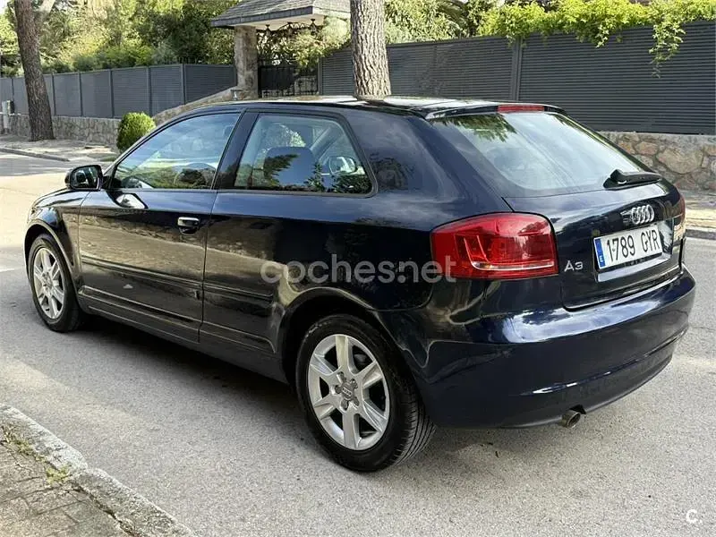 Usado Audi A3 Attraction 140 CV (102 kW) 2010 Azul Utilitario
