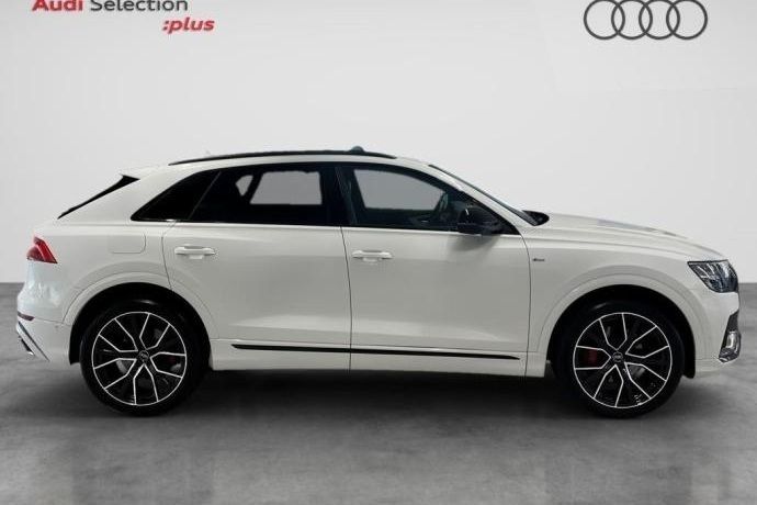 Usado Audi Q8 286 CV (210 kW) 2023 SUV