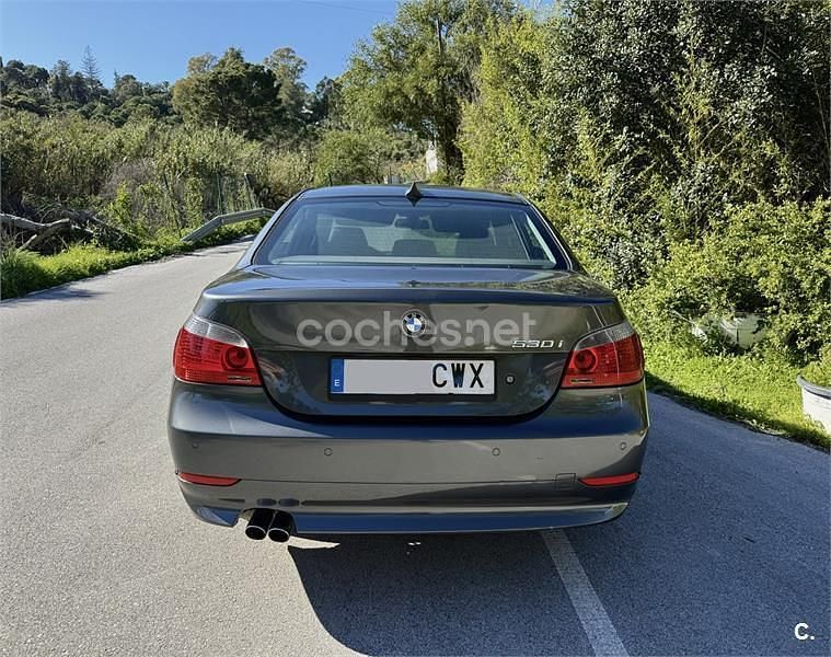 Usado BMW 530 231 CV (169 kW) 2004 Gris / plata Berlina