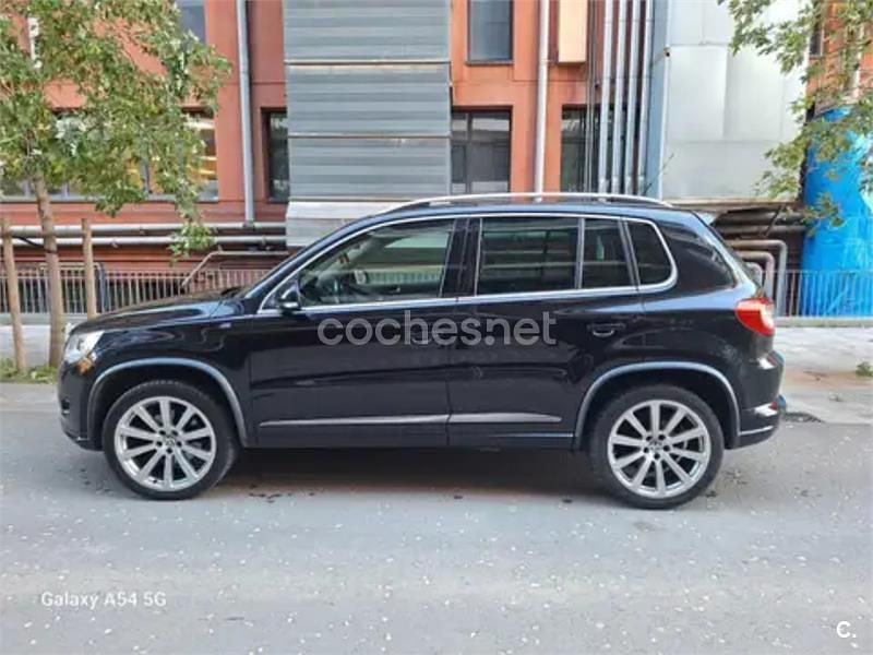 Usado VW Tiguan R-line 200 CV (147 kW) 2010 Negro SUV