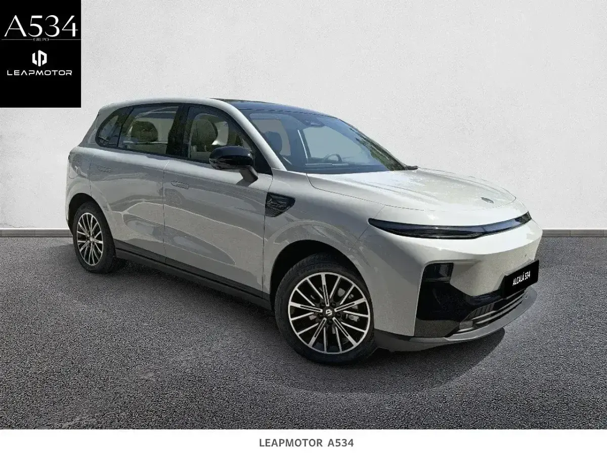 Nuevo Leapmotor B10 160 kW (218 CV) 2026 Gris SUV