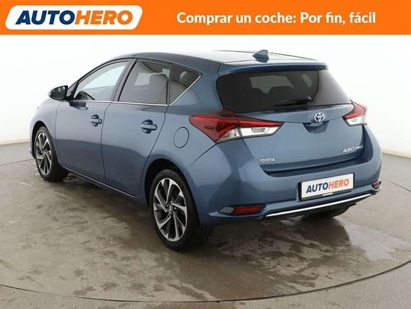 Usado Toyota Auris Hybrid 136 CV (100 kW) 2015 Azul Utilitario