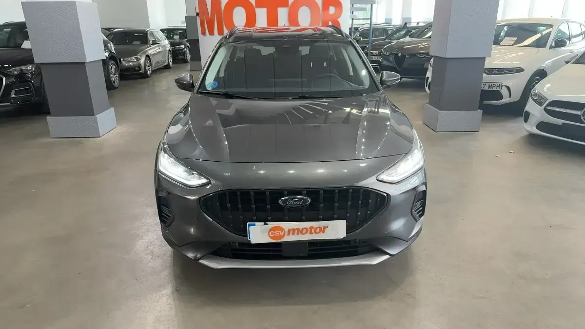 Usado Ford Focus Active 125 CV (91 kW) 2024 Gris Utilitario