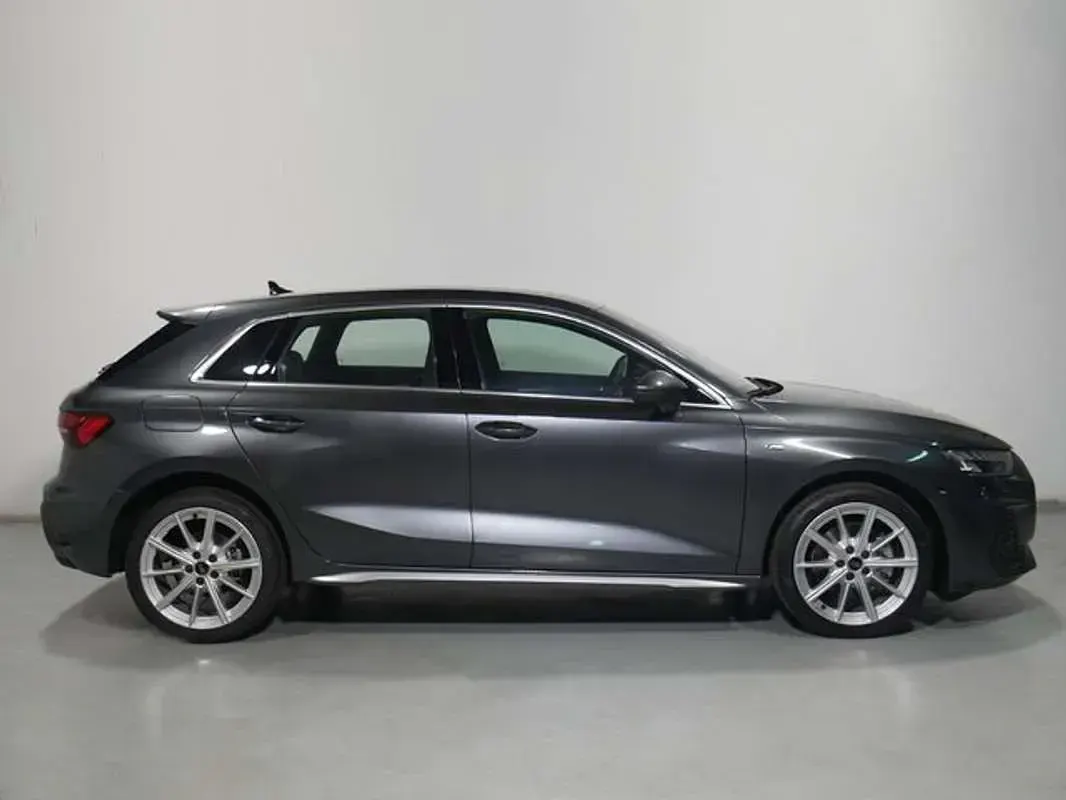 Nuevo Audi A3 Sportback e-tron 204 CV (150 kW) 2026 Gris Utilitario