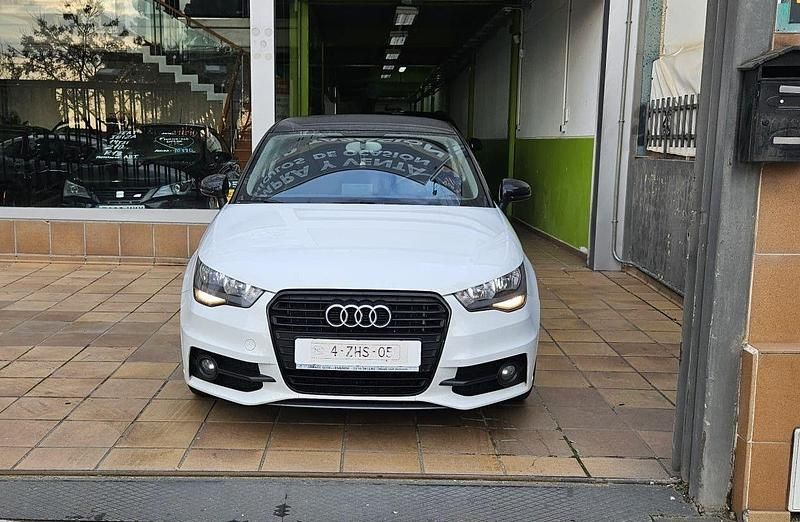 Usado Audi A1 Attraction 86 CV (63 kW) 2014 Blanco Utilitario