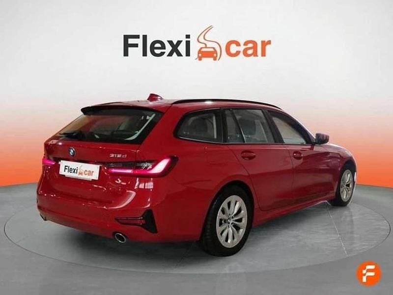Usado BMW 318 151 CV (111 kW) 2022 Rojo Familiar