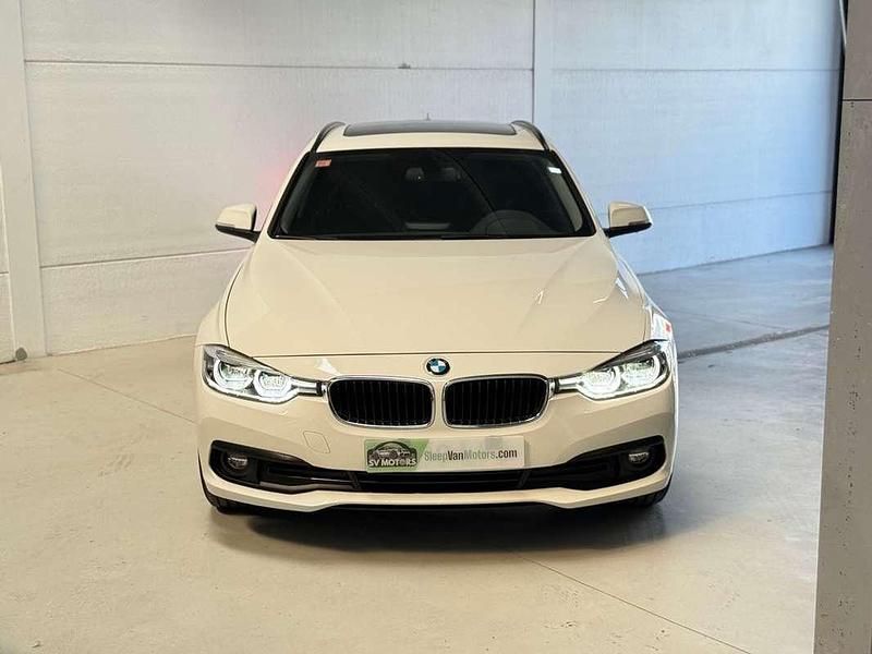 Usado BMW 318 Sport Line 150 CV (110 kW) 2017 Blanco Familiar