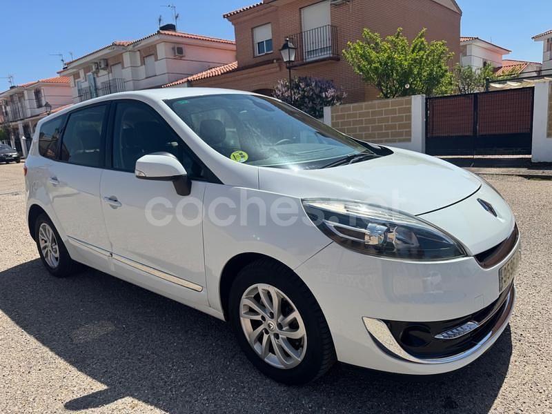 Usado Renault Grand Scénic III Dynamique 110 CV (80 kW) 2013 Blanco Monovolumen