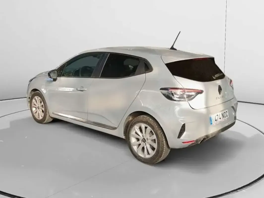 Usado Renault Clio Evolution 101 CV (74 kW) 2025 Gris Utilitario