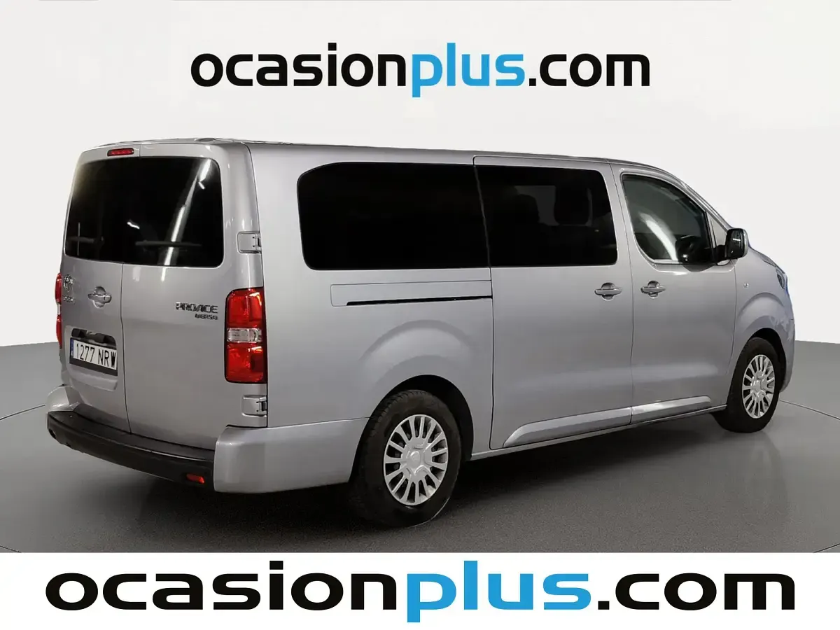 Usado Toyota Proace Verso 120 CV (88 kW) 2023 Gris Familiar