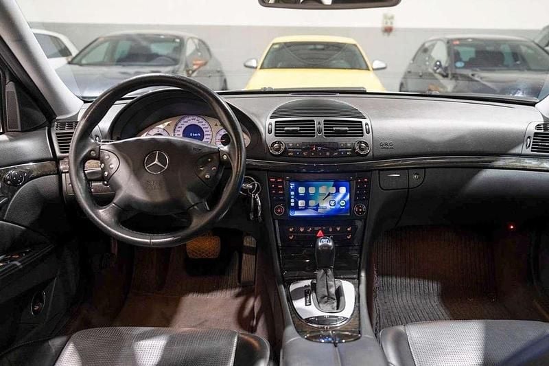 Usado Mercedes E55 AMG AMG 476 CV (350 kW) 2003 Gris / plata Berlina