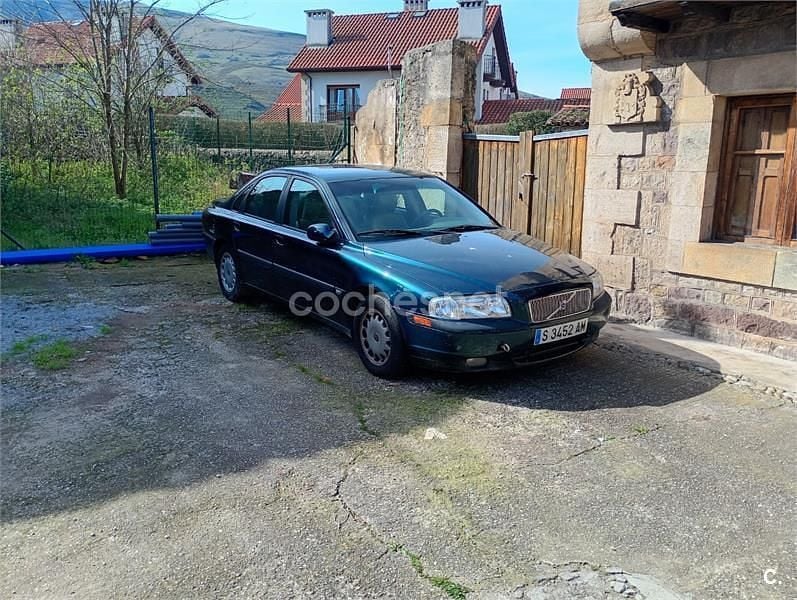 Usado Volvo S80 140 CV (102 kW) 1999 Verde Berlina