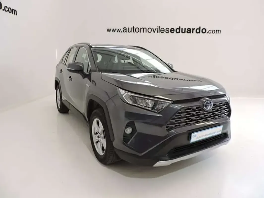 Begagnad Toyota RAV4 Hybrid Business Edition 218 HK (160 kW) 2021 Grå SUV