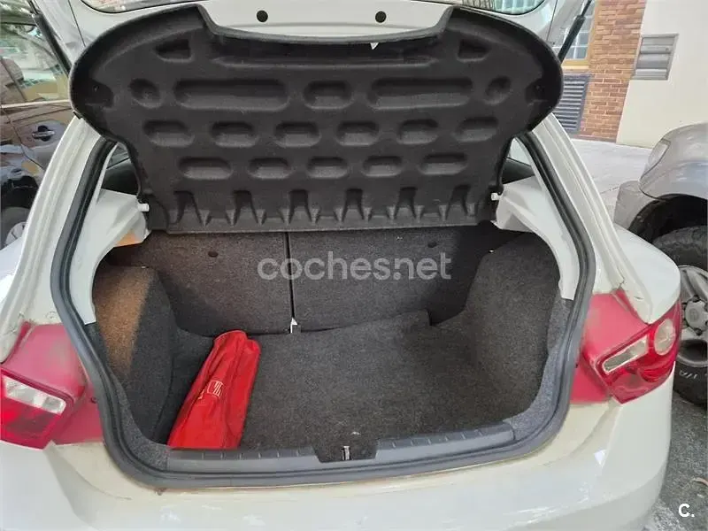 Usado Seat Ibiza SC Reference 75 CV (55 kW) 2015 Blanco Utilitario
