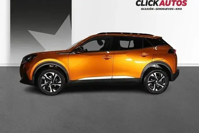Usado Peugeot 2008 Allure 100 CV (73 kW) 2023 Negro SUV