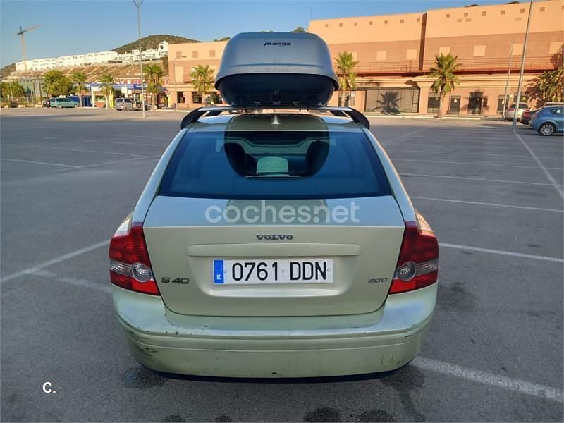 Usado Volvo S40 Momentum 136 CV (100 kW) 2004 Gris / plata Berlina