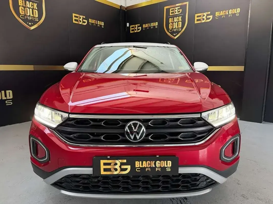Usado VW T-Roc Life 116 CV (85 kW) 2023 Burdeos SUV