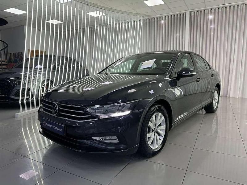 Usado VW Passat Business 150 CV (110 kW) 2021 Gris Berlina