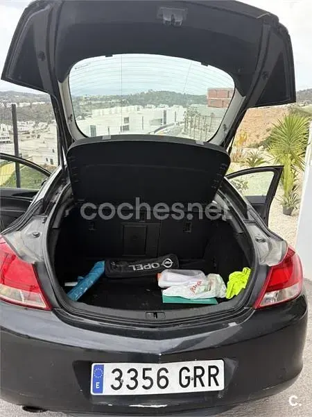 Usado Opel Insignia Cosmo 160 CV (117 kW) 2009 Negro Berlina