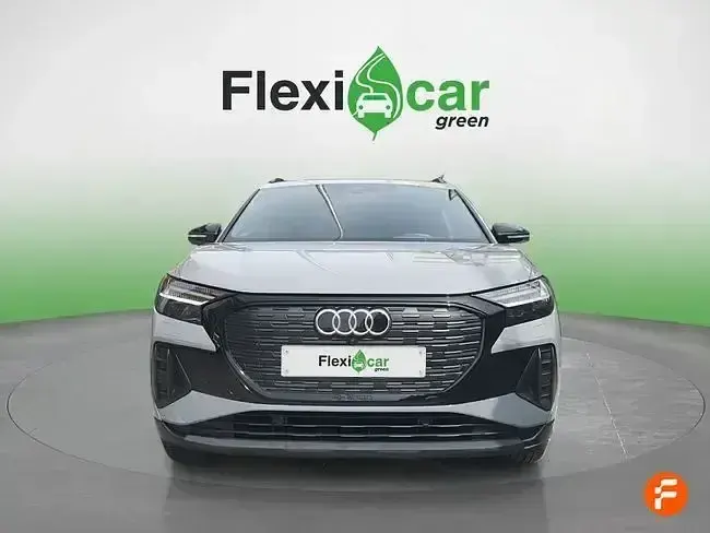 Usado Audi Q4 e-tron 150 kW (204 CV) 2021 Gris SUV