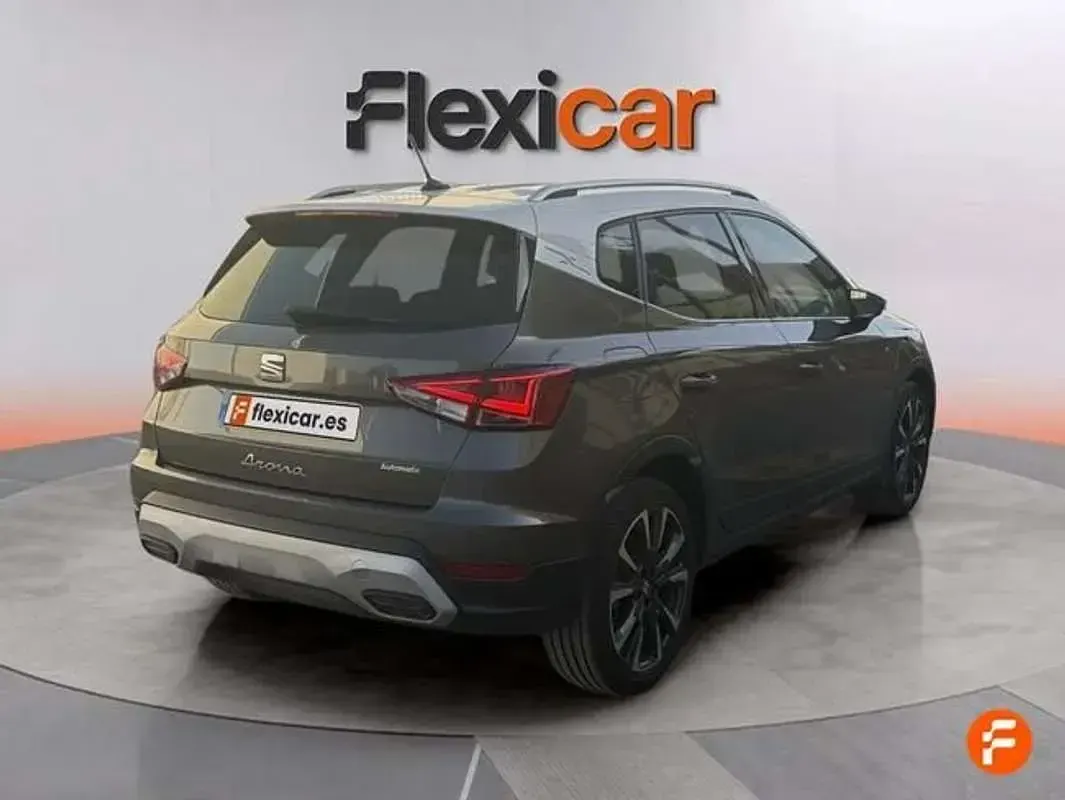 Usado Seat Arona FR 150 CV (110 kW) 2024 Gris SUV