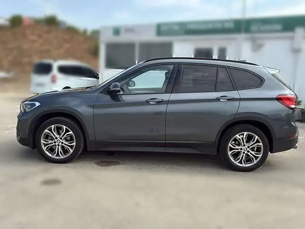 Usado BMW X1 Performance 136 CV (100 kW) 2021 Gris SUV