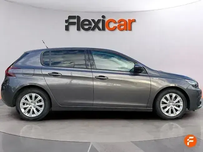 Usado Peugeot 308 Style 130 CV (95 kW) 2020 Gris Berlina