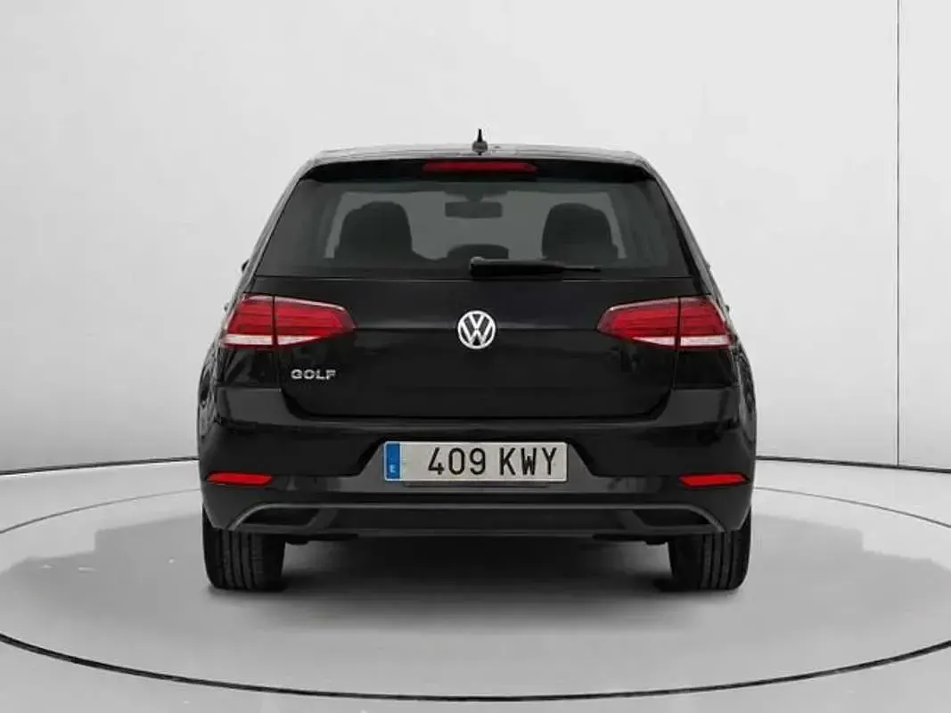 Usado VW Golf VII 116 CV (85 kW) 2019 Negro Utilitario
