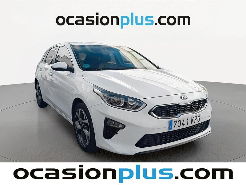 Usado Kia Ceed 100 CV (73 kW) 2018 Blanco Utilitario