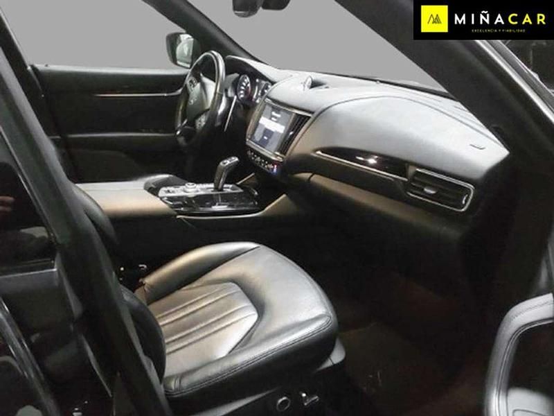 Usado Maserati Levante GT 330 CV (242 kW) 2022 Gris SUV