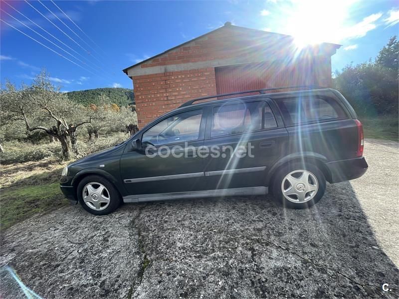 Usado Opel Astra Comfort 100 CV (73 kW) 2000 Verde Familiar