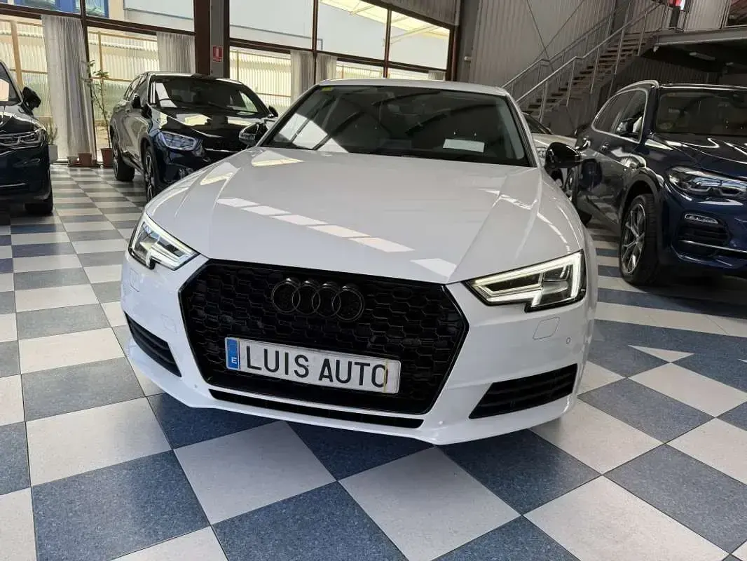 Usado Audi A4 Design 150 CV (110 kW) 2019 Blanco Berlina