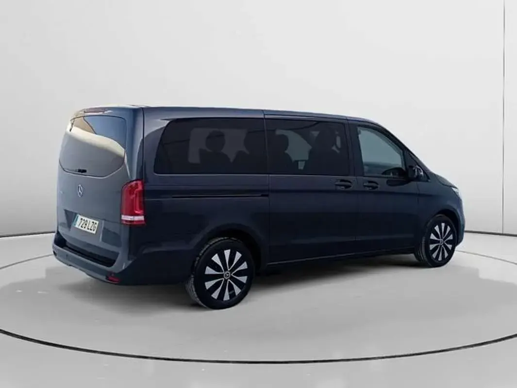 Usado Mercedes V220 163 CV (119 kW) 2022 Azul Monovolumen