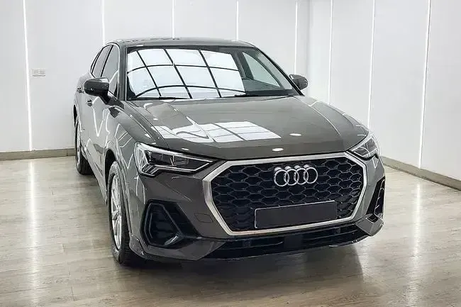 Usado Audi Q3 Premium 150 CV (110 kW) 2021 Gris SUV
