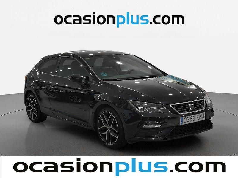 Usado Seat Leon FR 125 CV (91 kW) 2018 Negro Utilitario