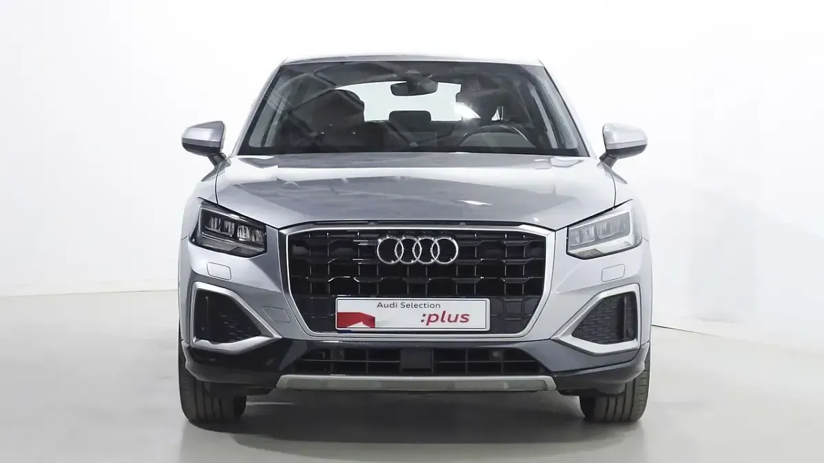 Usado Audi Q2 Advanced Plus 110 CV (80 kW) 2021 Gris SUV